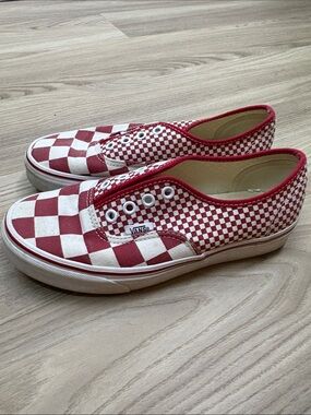Vans Checkerboard Sneakers - Red & White size 7 - missing laces